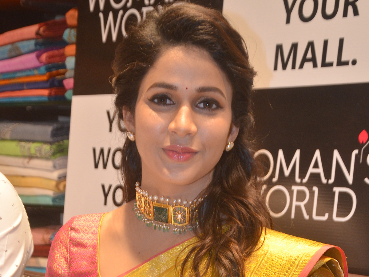 Lavanya Tripathi Inugarated New Cloths Show Room in Chandanagar Photo Gallery - Sakshi3