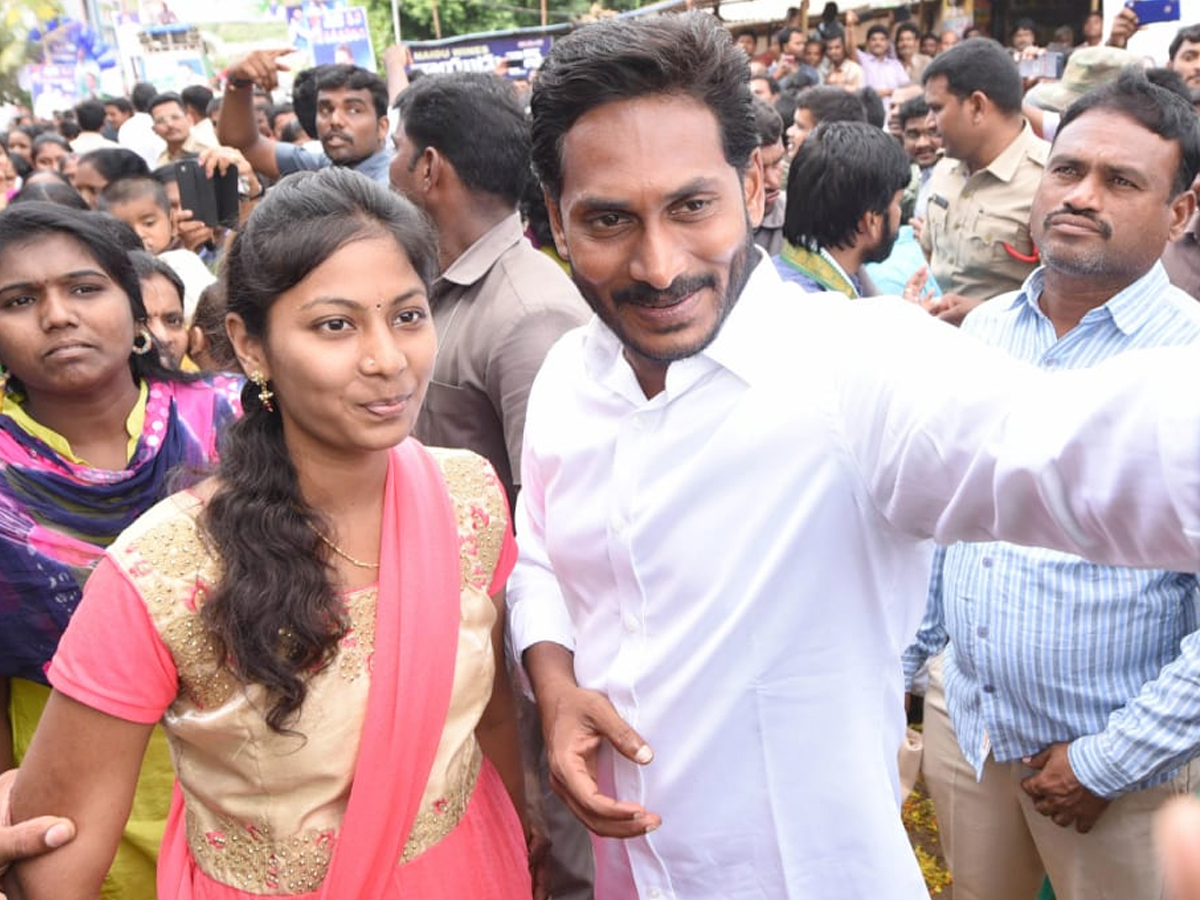 YS Jagan PrajaSankalpaYatra 256th Day Photo Gallery - Sakshi13