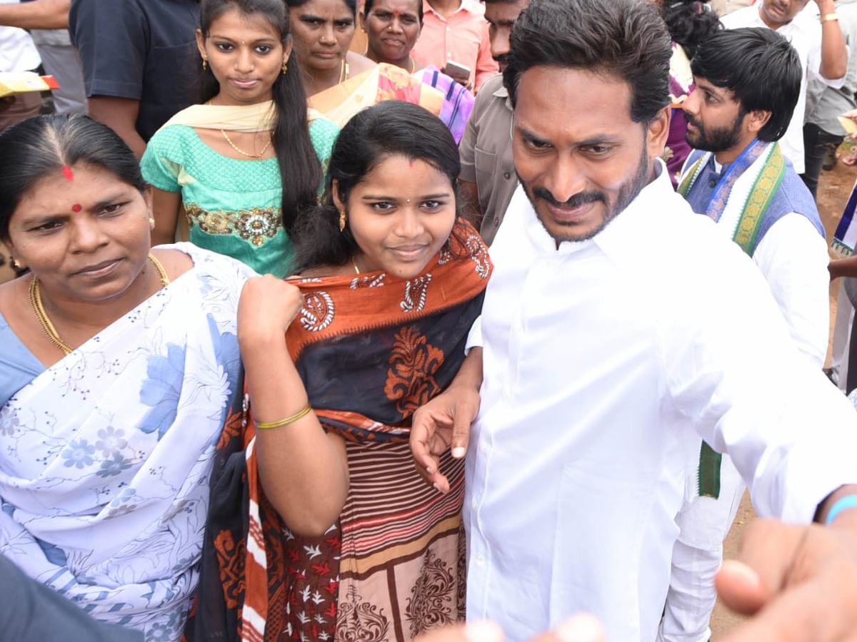 YS Jagan PrajaSankalpaYatra 256th Day Photo Gallery - Sakshi3