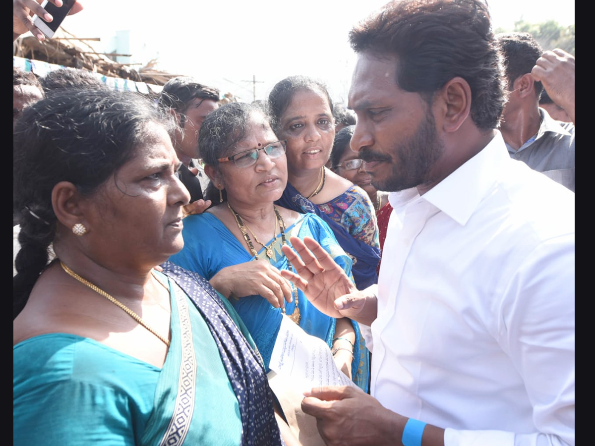 YS Jagan PrajaSankalpaYatra 258th Day Photo Gallery - Sakshi10