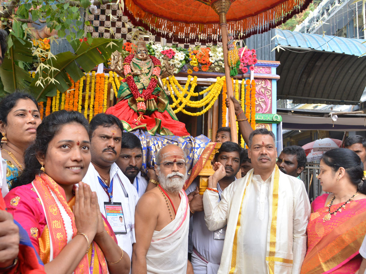 Durga Temple Dasara Festival in Photo Gallery - Sakshi14
