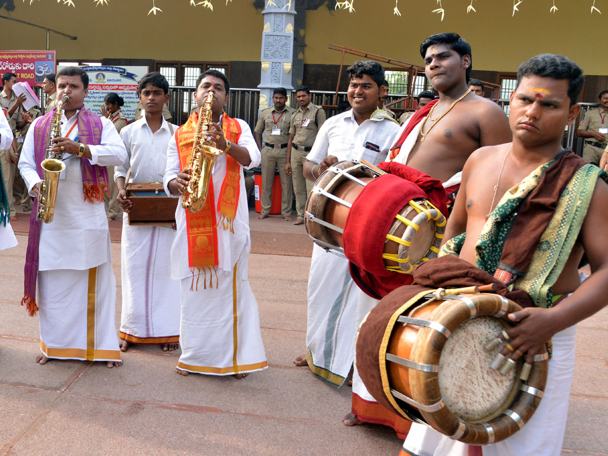 Durga Temple Dasara Festival in Photo Gallery - Sakshi6