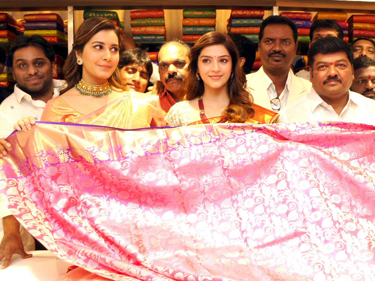 Kalyanalakshmi Shopping Mall in  Warangal Photo Gallery - Sakshi1