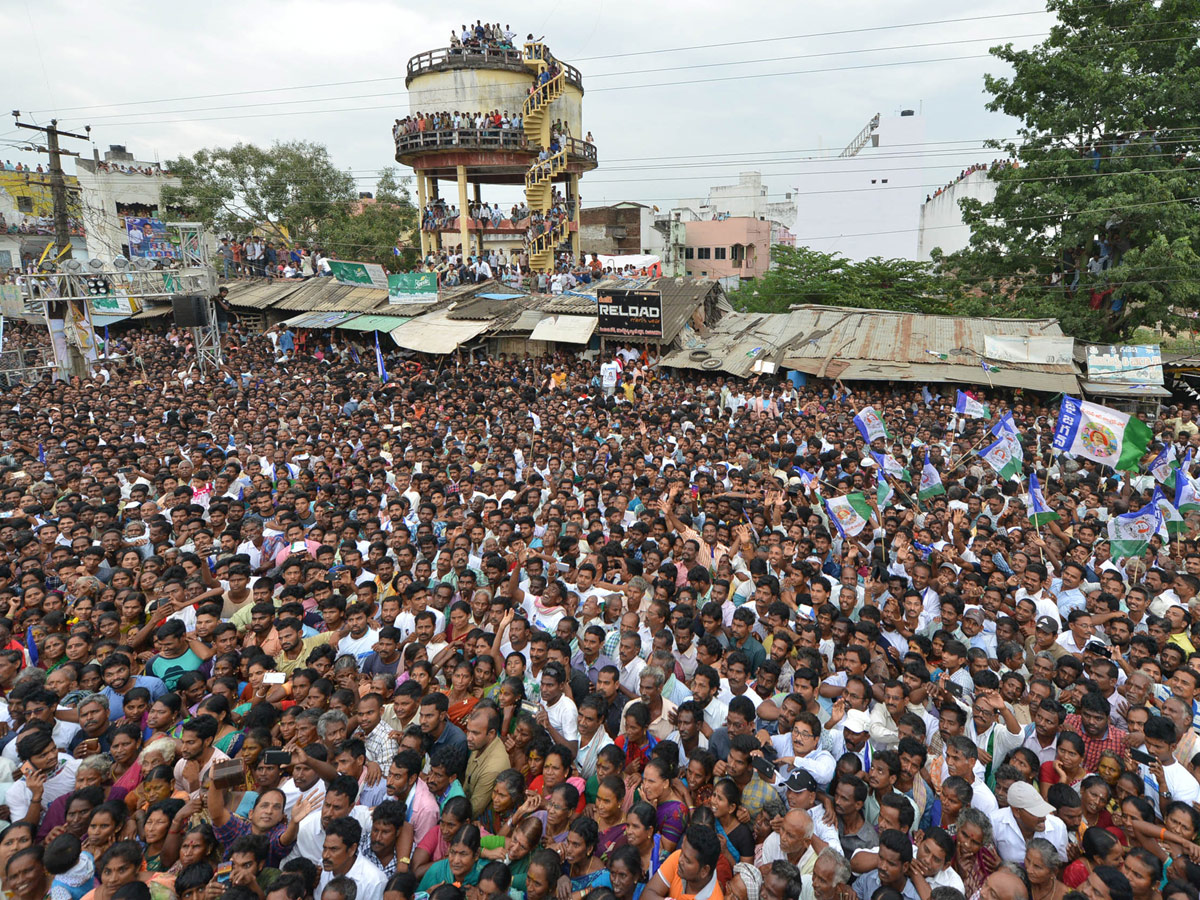 YS jagan padayatra photo gallery - Sakshi2