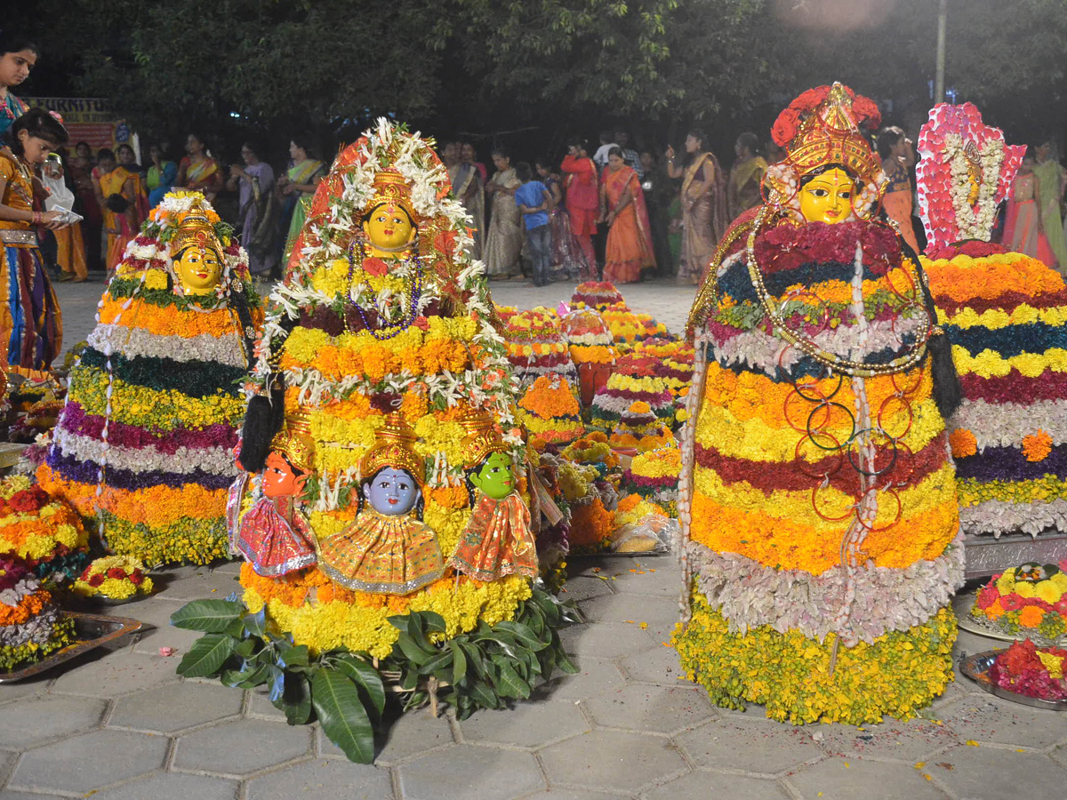 telangana bathukamma 2018 photo Gallery - Sakshi13