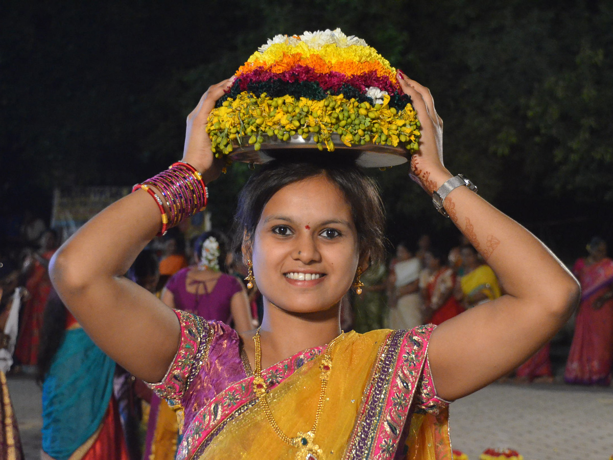 telangana bathukamma 2018 photo Gallery - Sakshi14