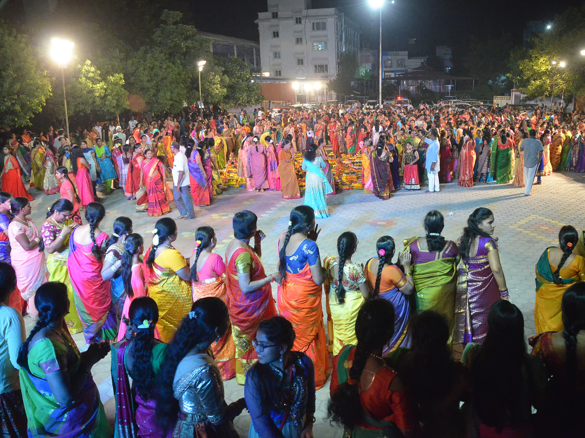 telangana bathukamma 2018 photo Gallery - Sakshi15