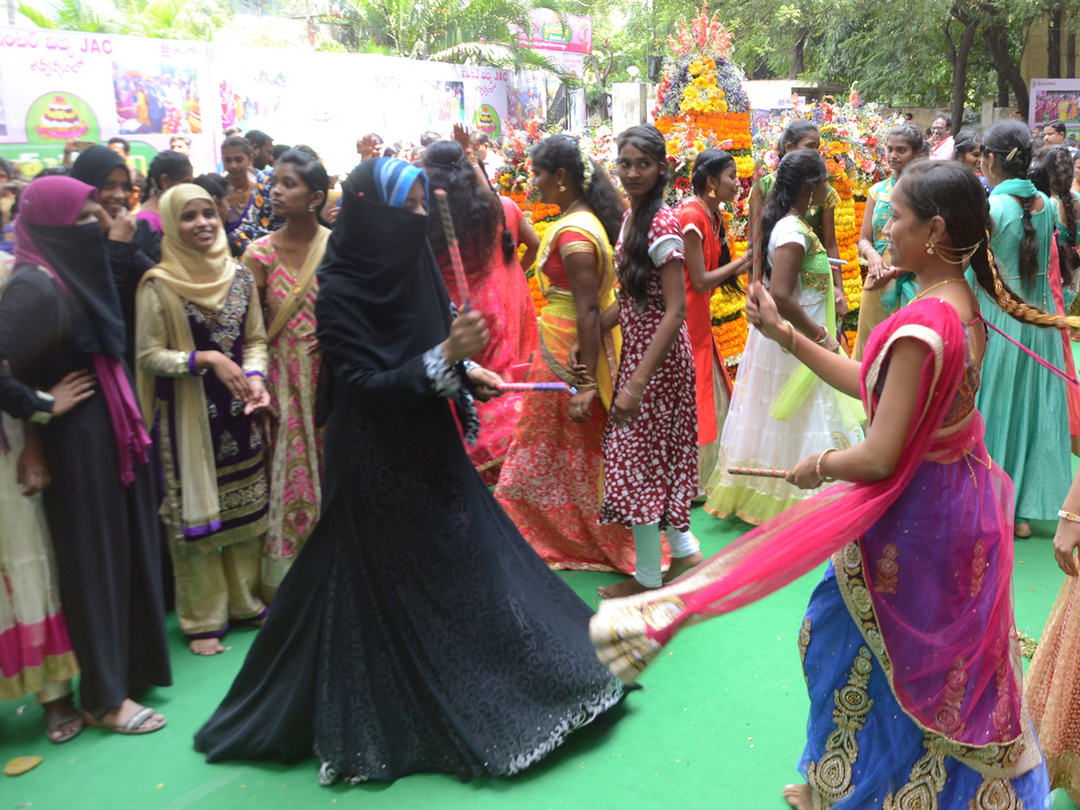 telangana bathukamma 2018 photo Gallery - Sakshi4