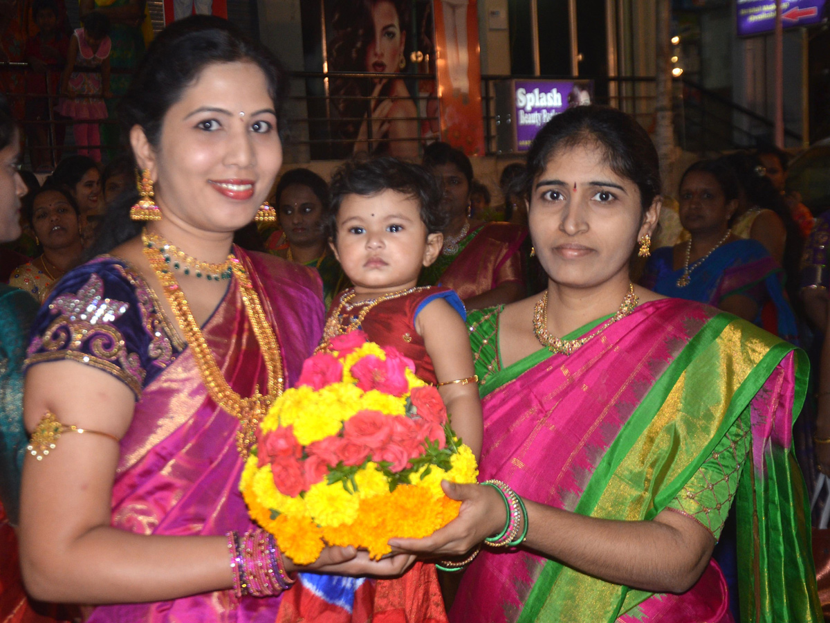 telangana bathukamma 2018 photo Gallery - Sakshi7
