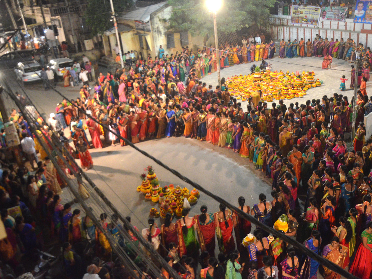 telangana bathukamma 2018 photo Gallery - Sakshi9