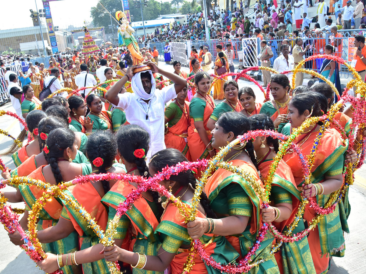 GOVINDARAJA RIDES ON HANUMANTHA VAHANAM - Sakshi14