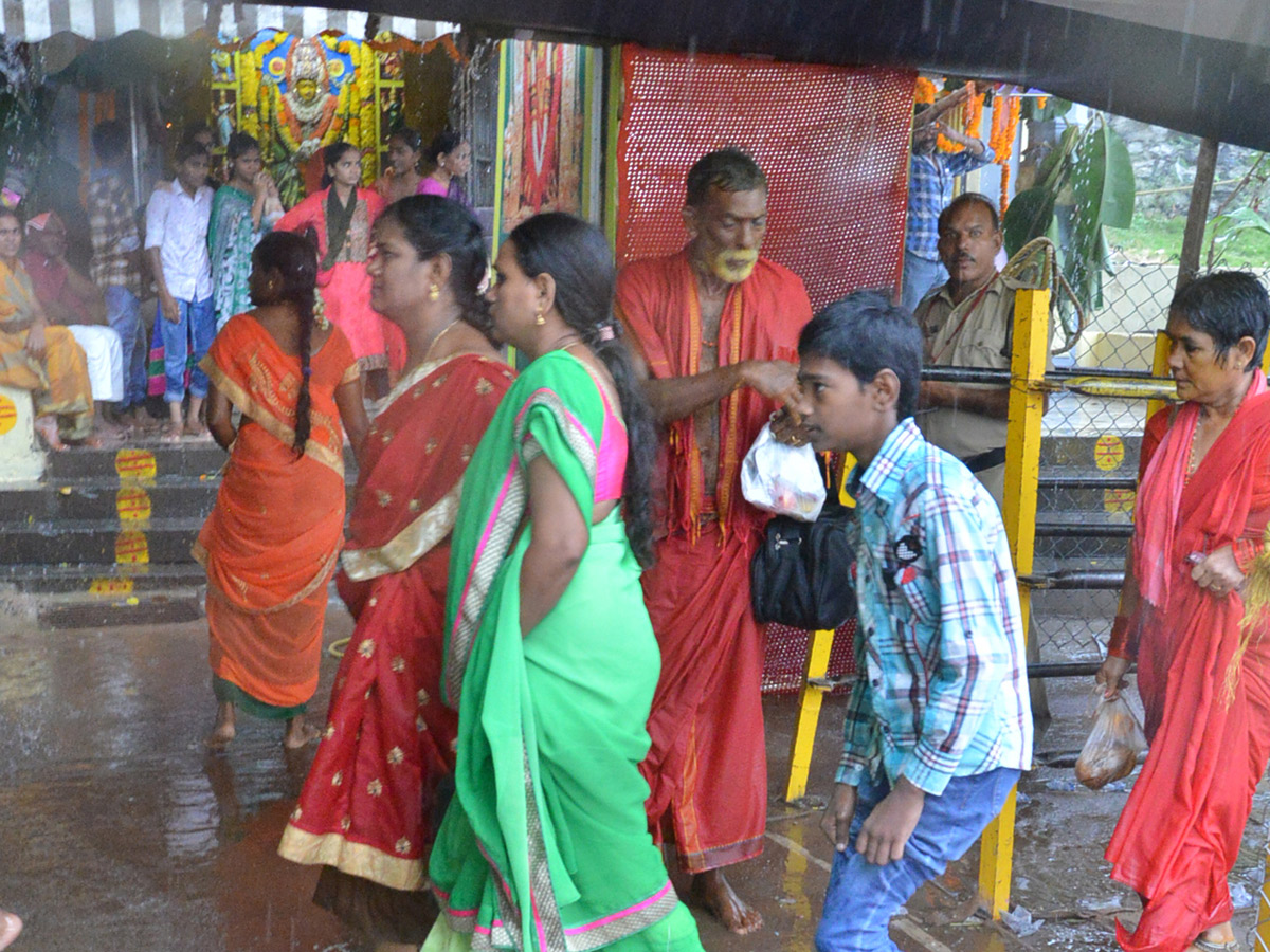 Heavy Rainfall At Vijayawada Durga Temple - Sakshi19