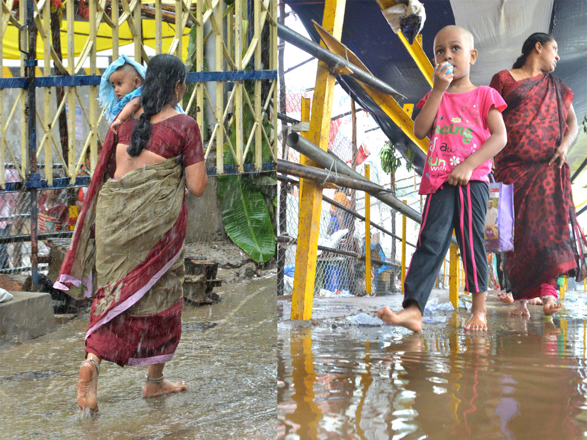 Heavy Rainfall At Vijayawada Durga Temple - Sakshi22