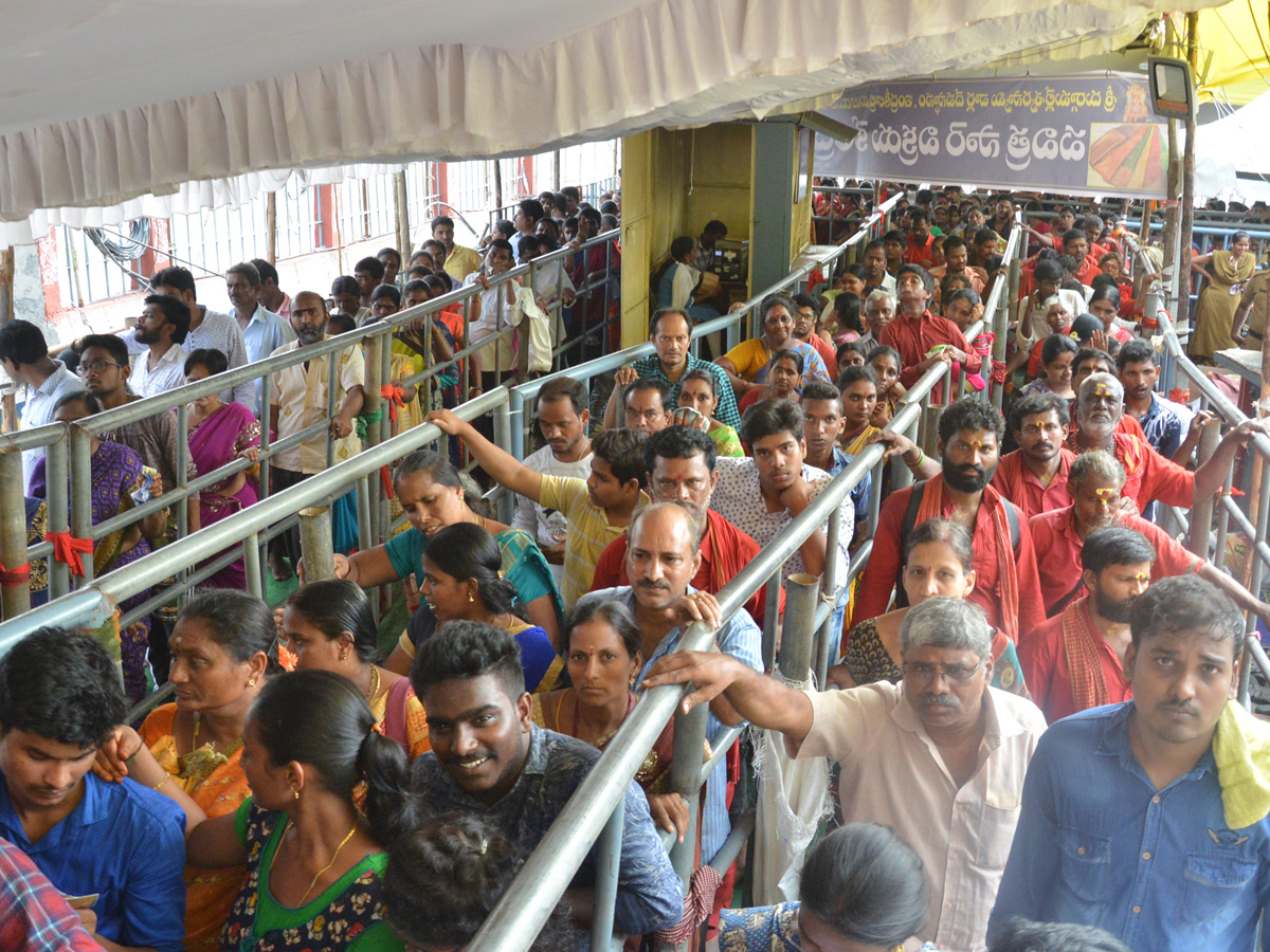 Sri Mahalakshmi Avataram in Vijayawada Kanaka Durga Temple - Sakshi17