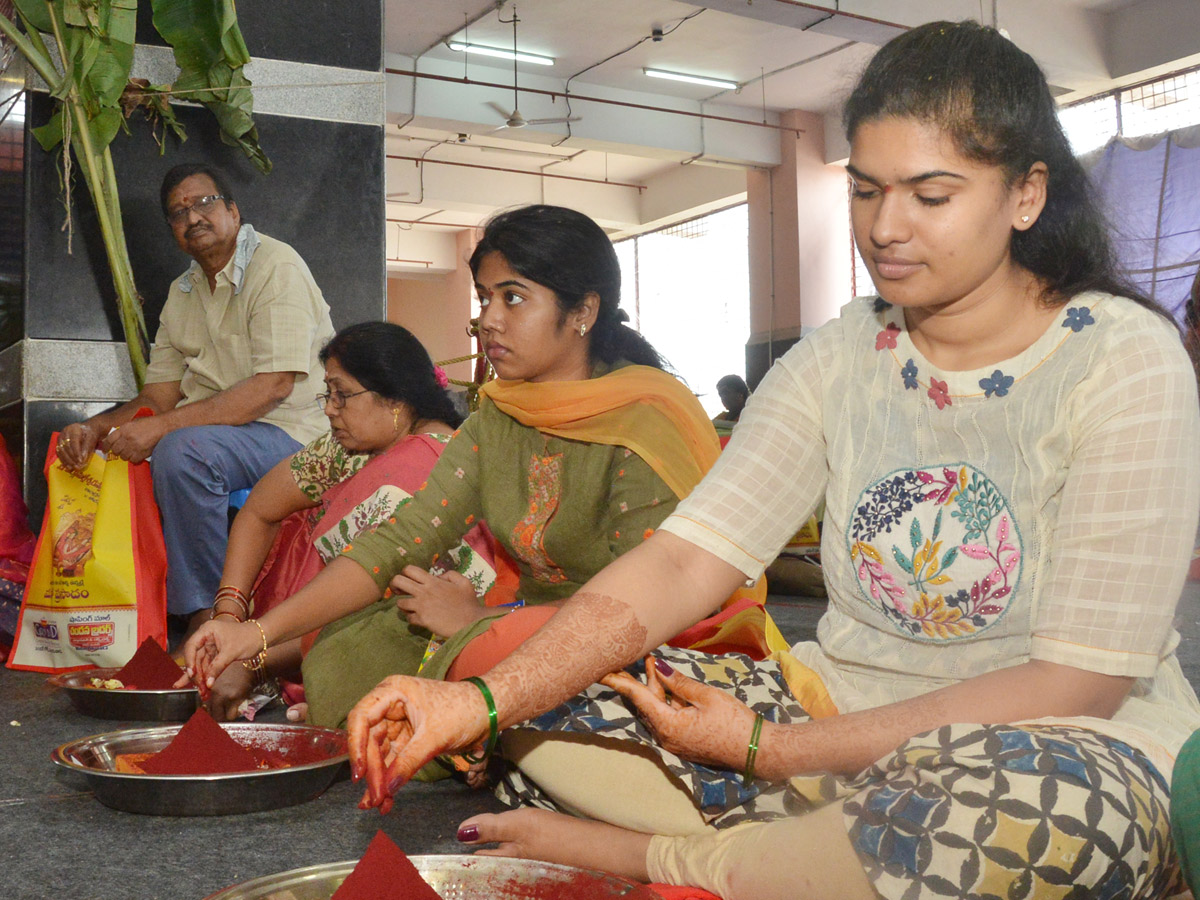 Sri Mahalakshmi Avataram in Vijayawada Kanaka Durga Temple - Sakshi22