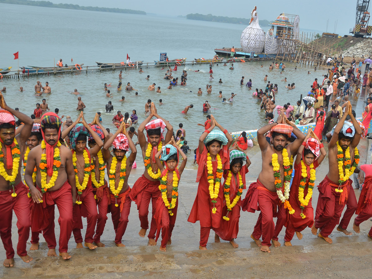 Sri Mahalakshmi Avataram in Vijayawada Kanaka Durga Temple - Sakshi27