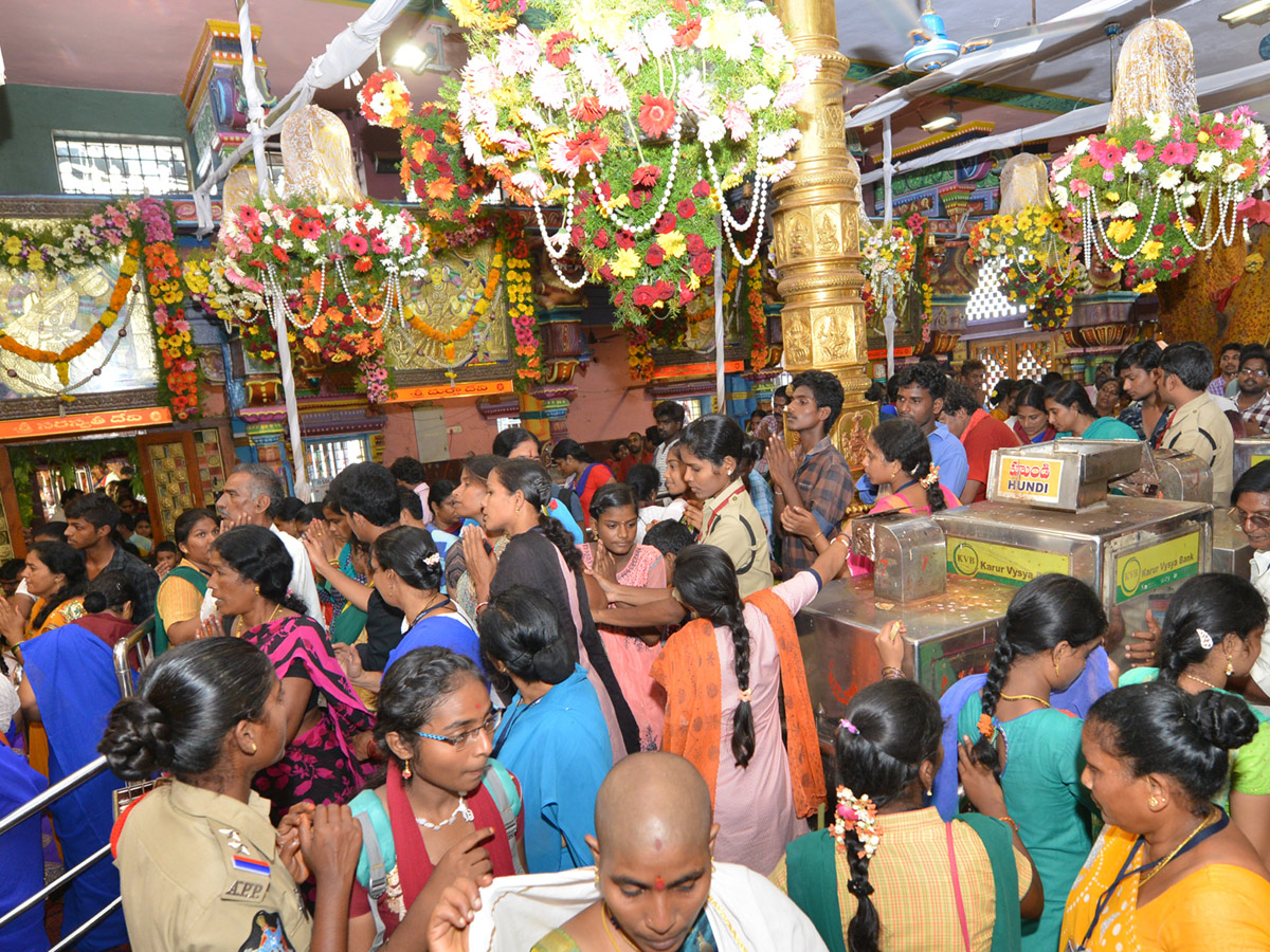 Sri Mahalakshmi Avataram in Vijayawada Kanaka Durga Temple - Sakshi7