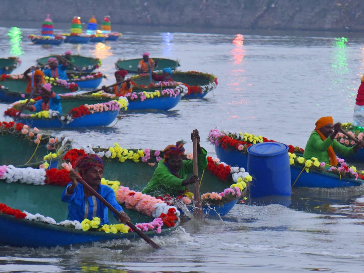 bathukamma celebrations 2018 Photo Gallery - Sakshi1