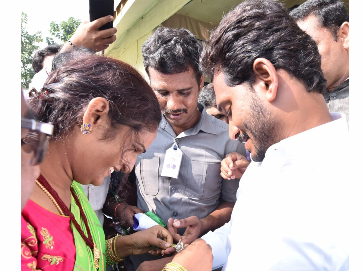YS Jagan PrajaSankalpaYatra Day 288 Photo Gallery - Sakshi24