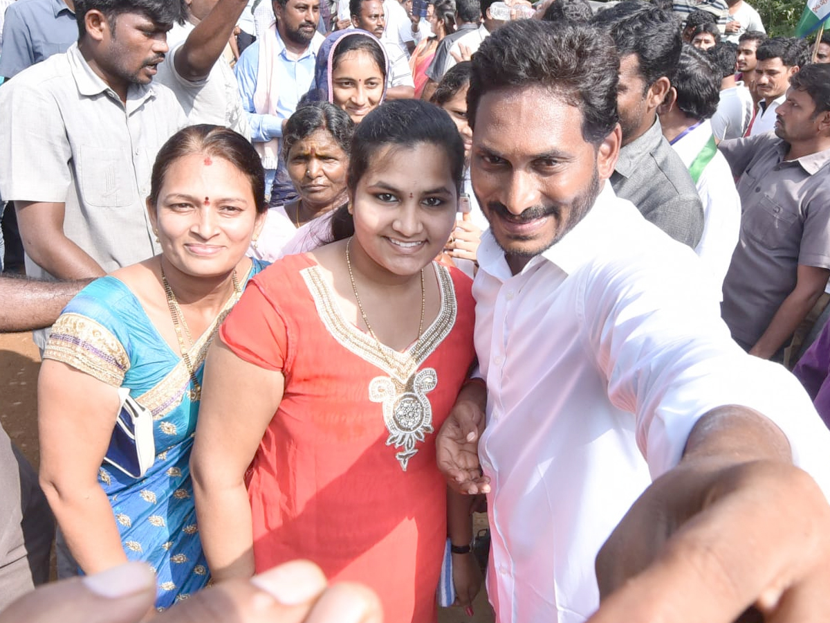YS Jagan PrajaSankalpaYatra Day 288 Photo Gallery - Sakshi9