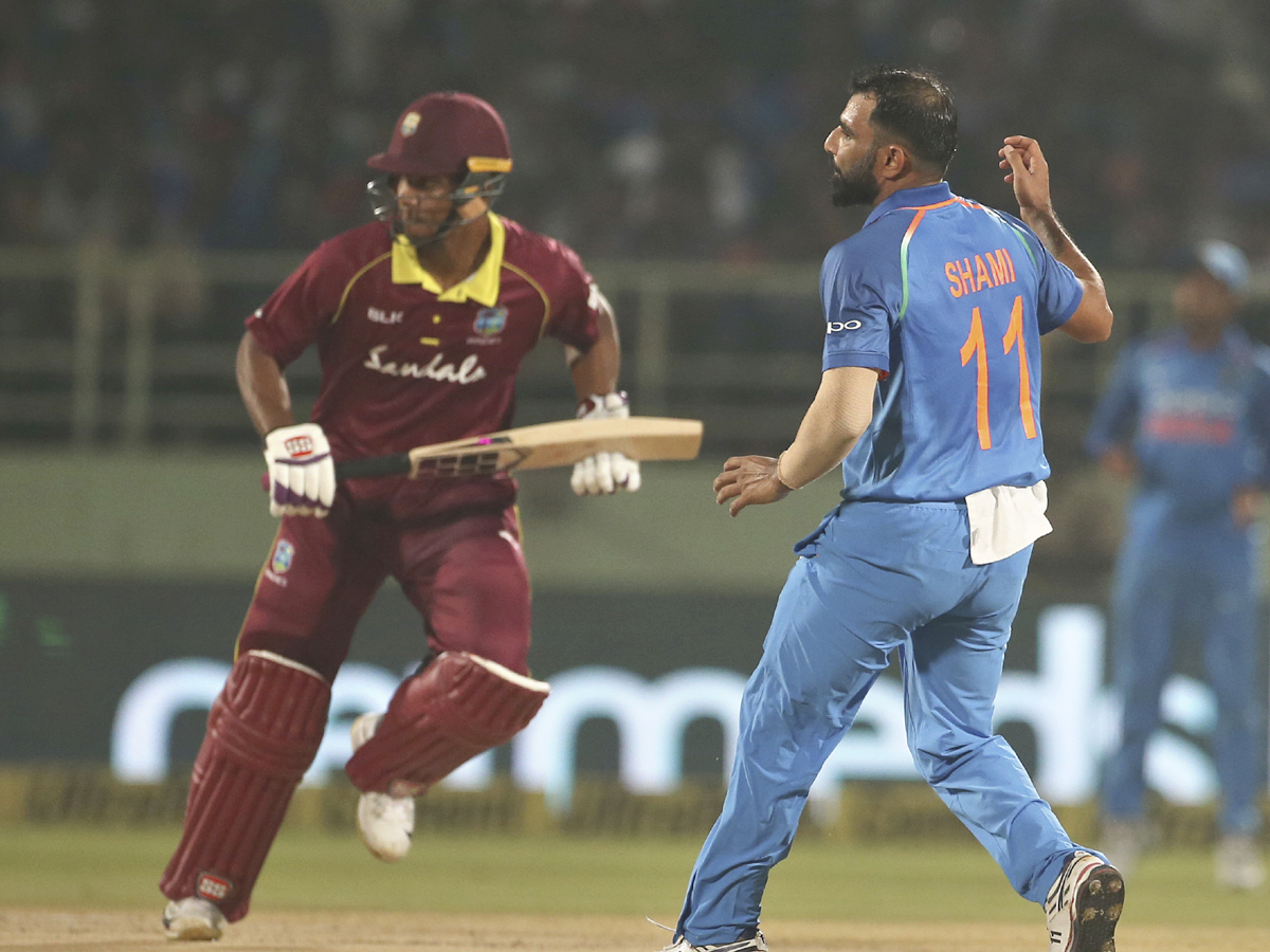India Vs West Indies Vizag Odi Ends As Tie - Sakshi1