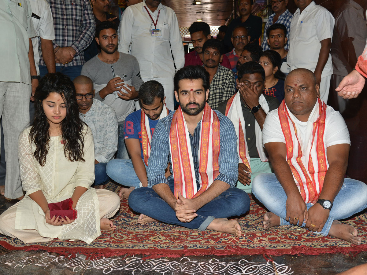 Hello Guru Prema Kosame Team In Vijayawada Kanaka Durga Temple Photo Gallery - Sakshi3