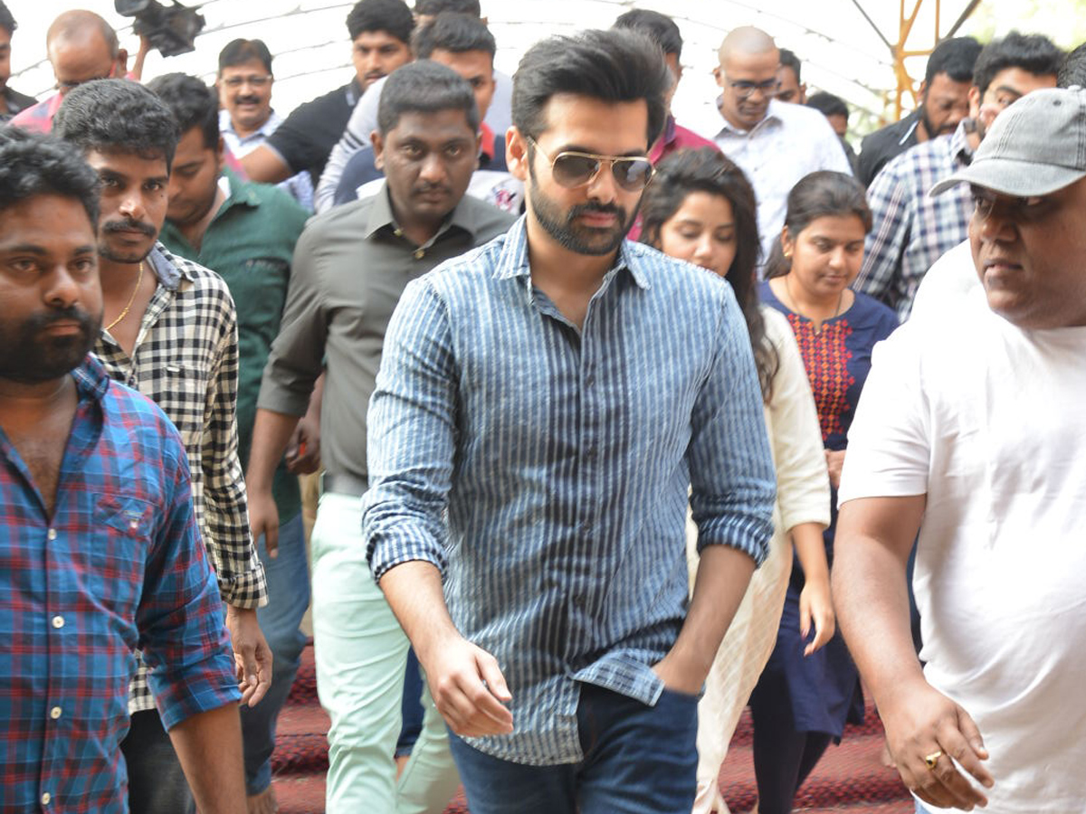 Hello Guru Prema Kosame Team In Vijayawada Kanaka Durga Temple Photo Gallery - Sakshi8