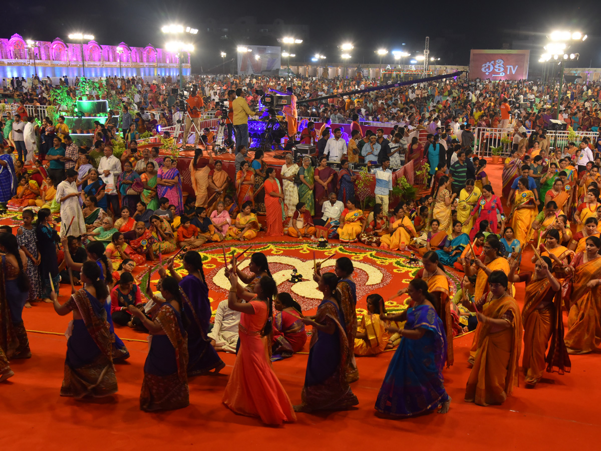 koti deepotsavam Photo Gallery - Sakshi8
