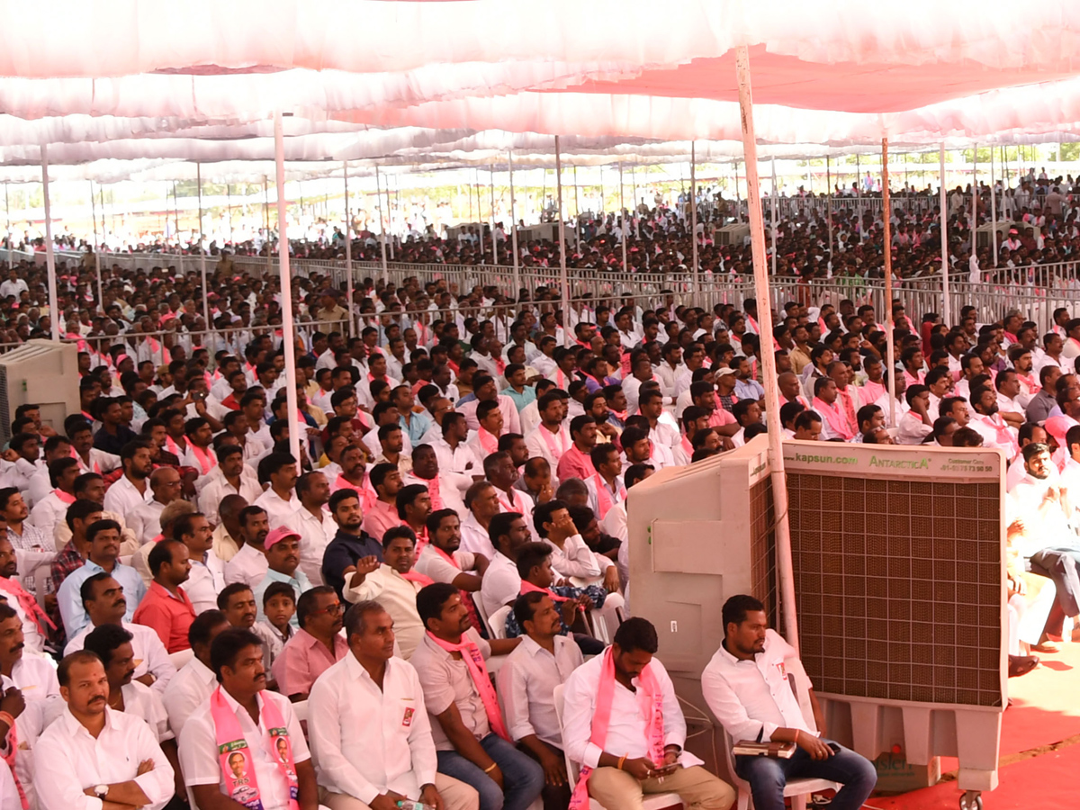 TRS Meeting at Erravalli Farm House Photo Gallery - Sakshi14