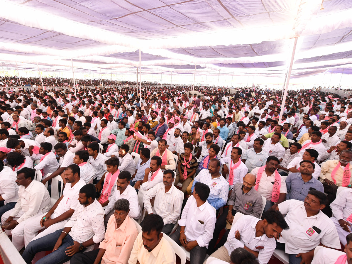 TRS Meeting at Erravalli Farm House Photo Gallery - Sakshi18