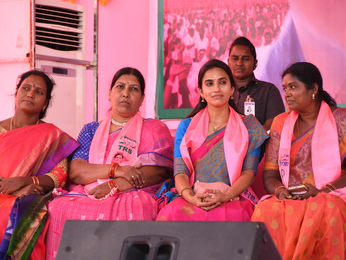 TRS Meeting at Erravalli Farm House Photo Gallery - Sakshi4
