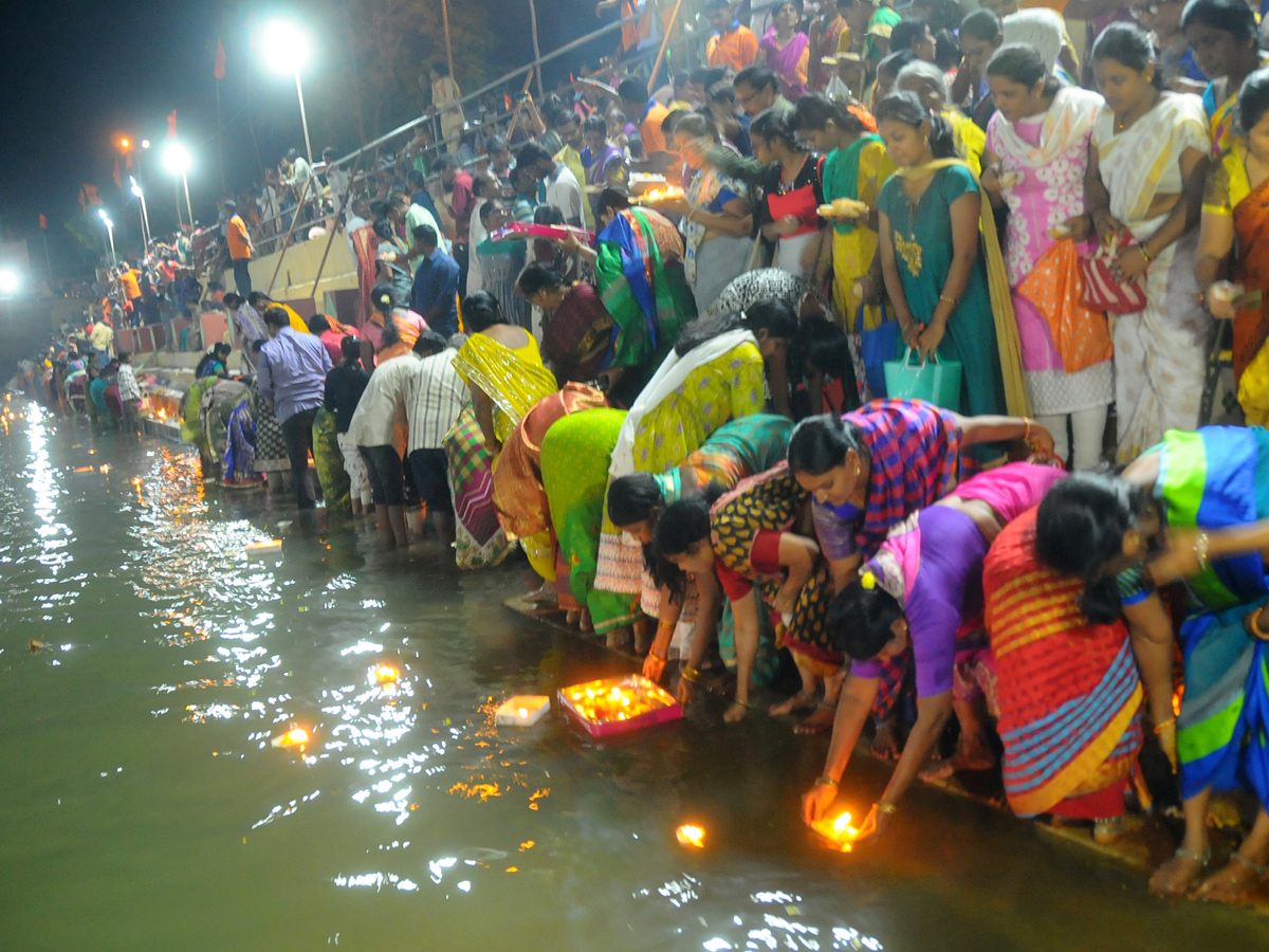 Karthika Masam at Srisailam Temple Photo Gallery - Sakshi5