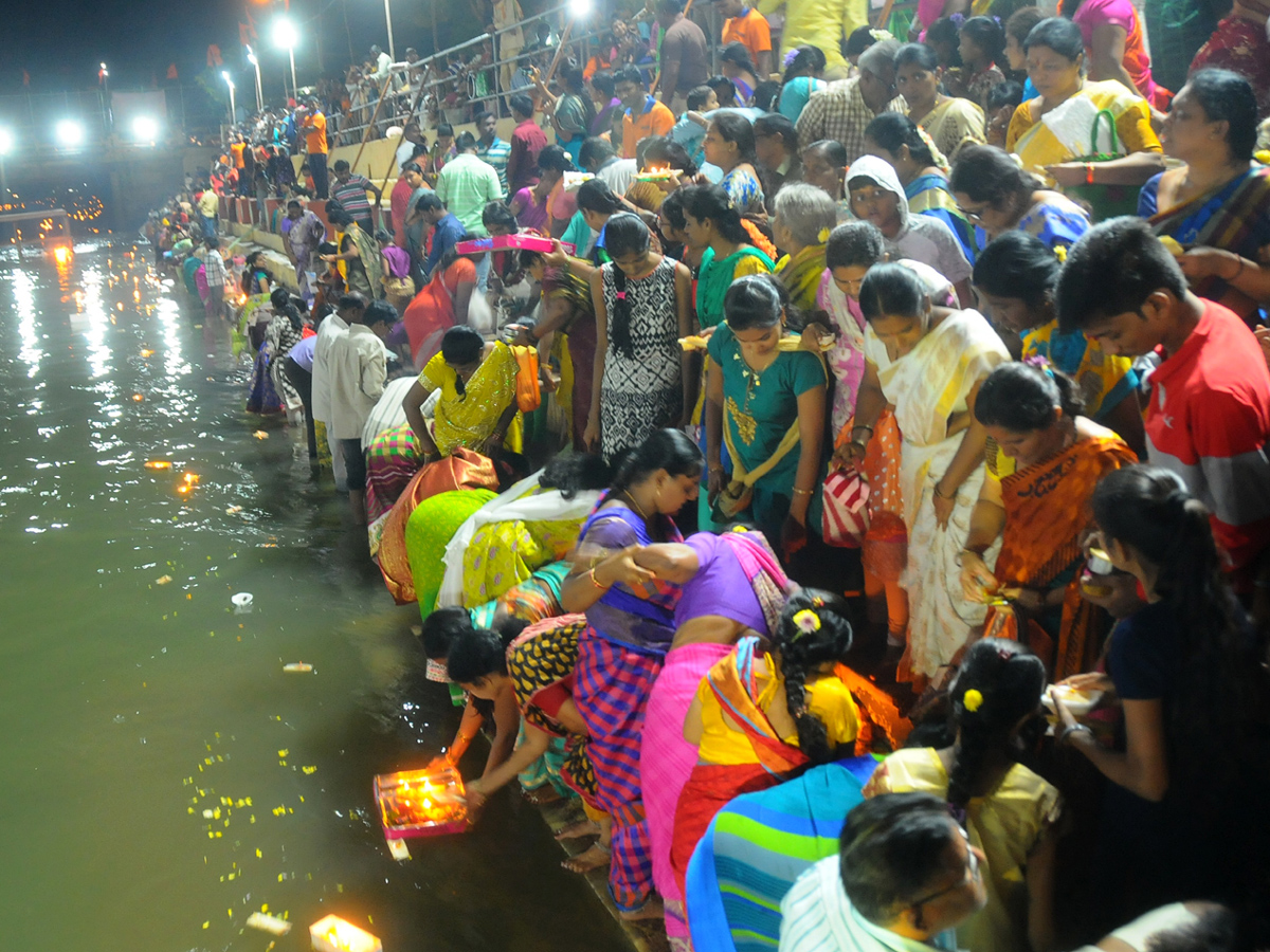 Karthika Masam at Srisailam Temple Photo Gallery - Sakshi6