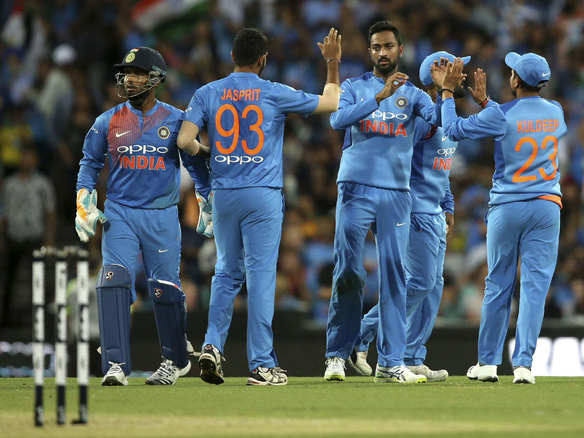 india won six wickets against australia Photo Gallery - Sakshi1
