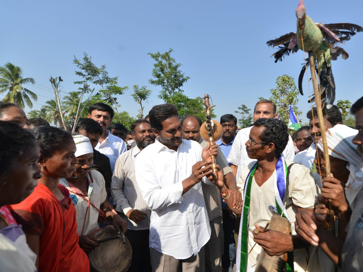 YS Jagan PrajaSankalpaYatra Day 306th Photo Gallery - Sakshi32