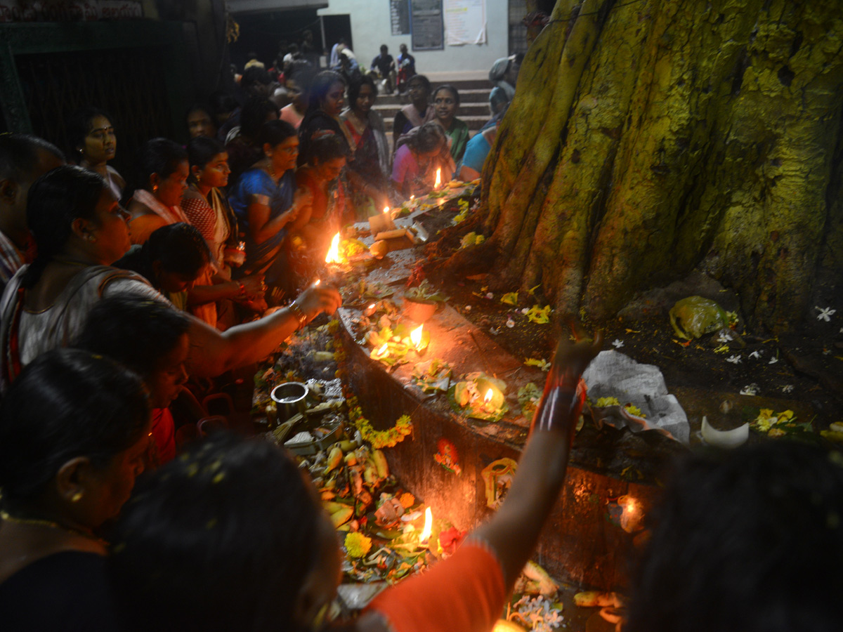 Karthika Masam Celebrations in Rajahmundry GODAVARI - Sakshi11