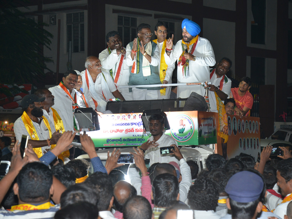 Navjot Singh Sidhu is the Congress - Sakshi13