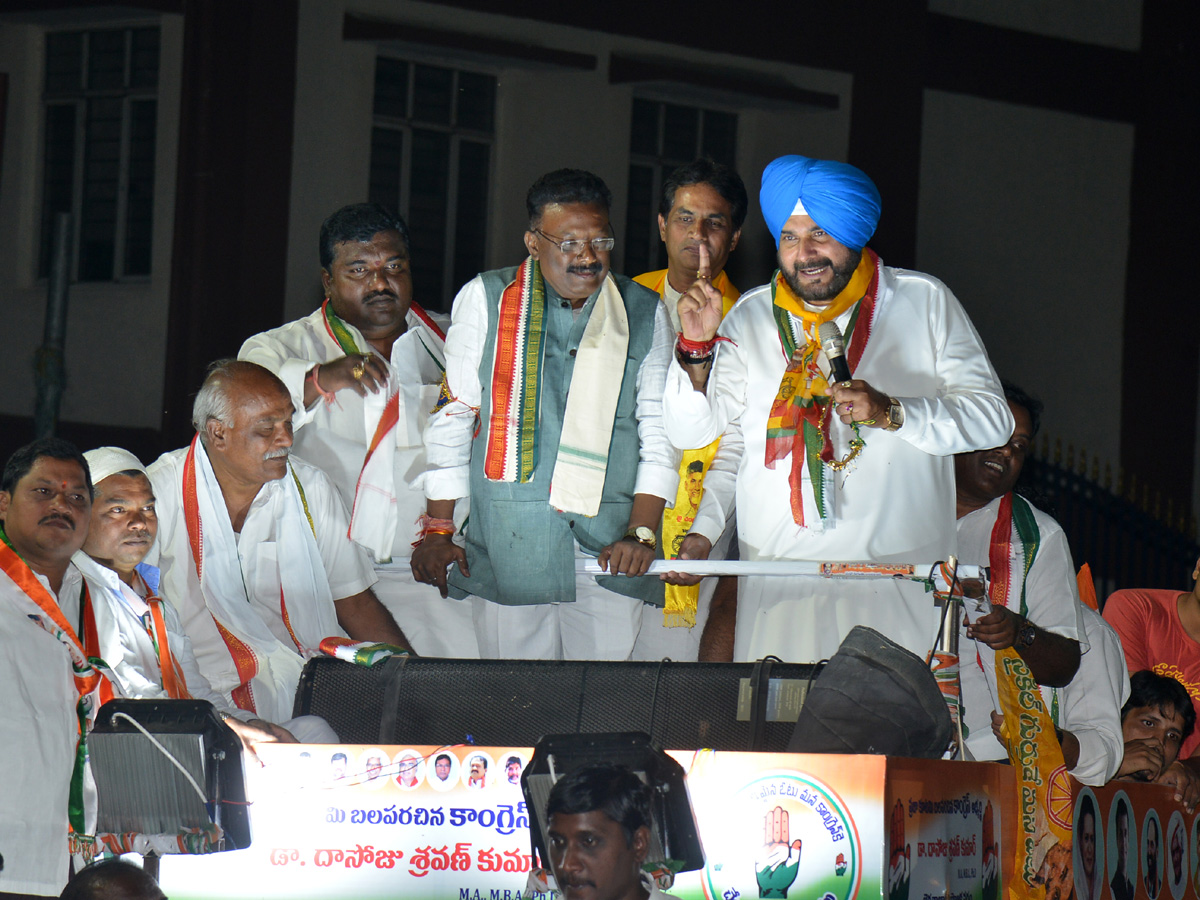 Navjot Singh Sidhu is the Congress - Sakshi1
