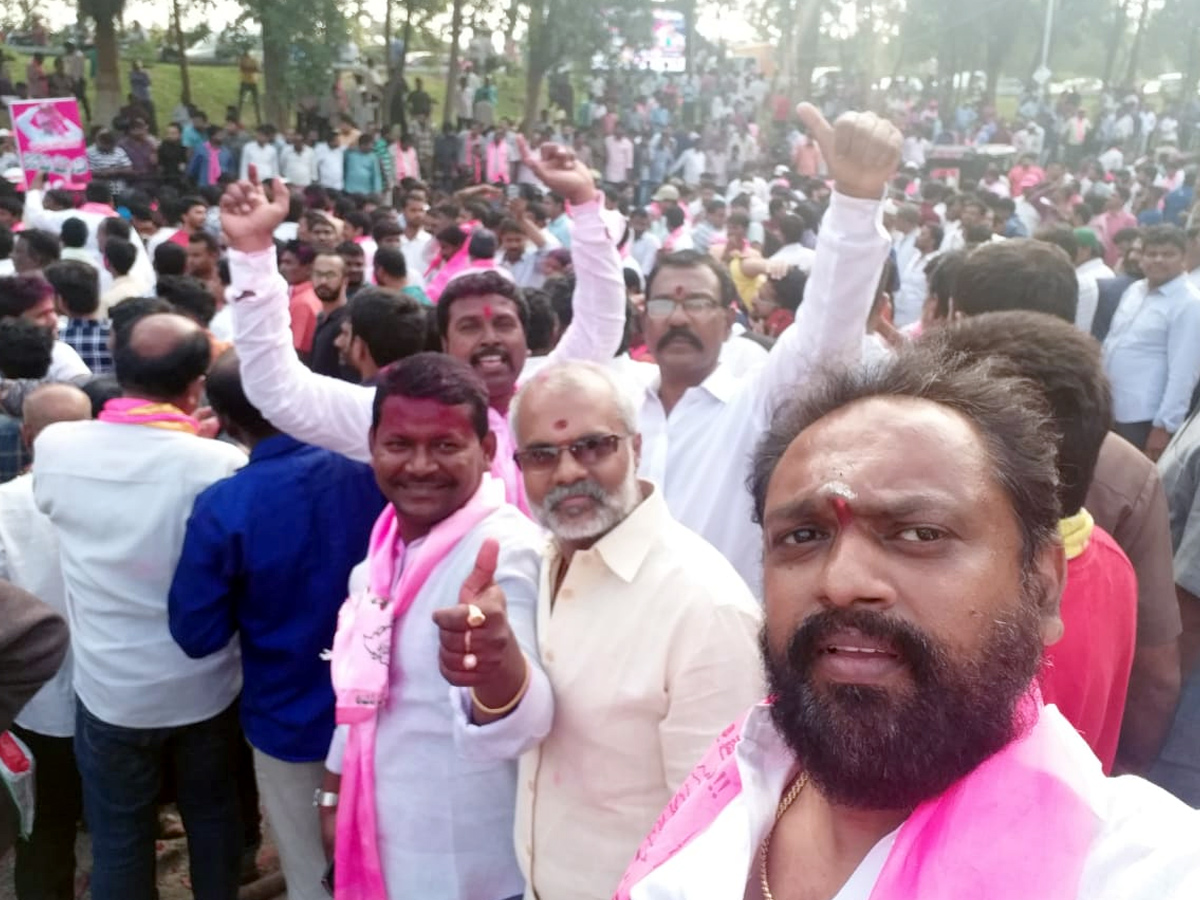 trs winning celebrations Photo Gallery - Sakshi22