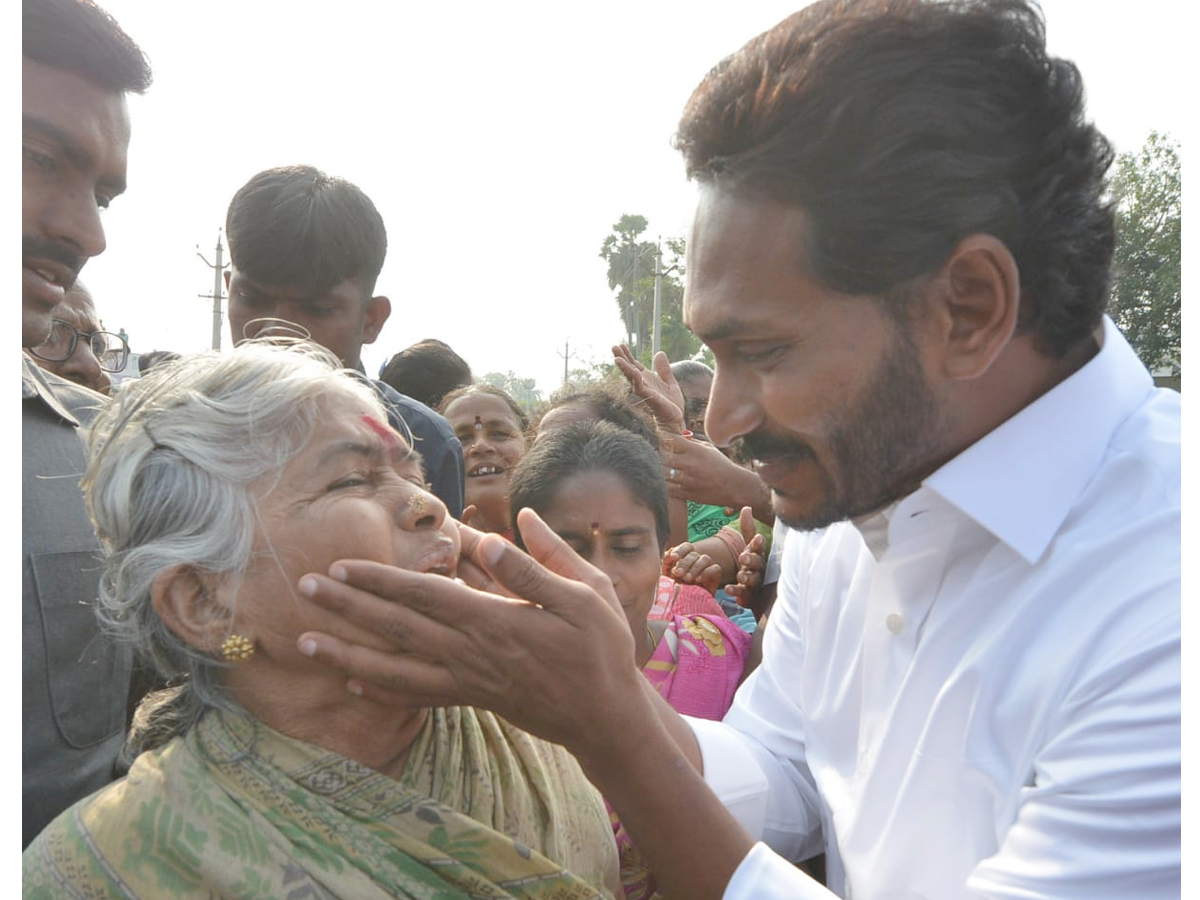 YS Jagan PrajaSankalpaYatra Day 320th Photo Gallery - Sakshi20