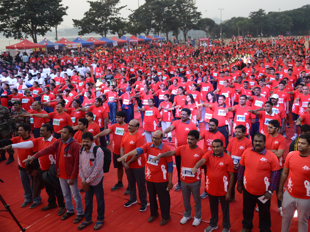 Aids Awareness Rally Held At Necklace Road Photo Gallery - Sakshi10