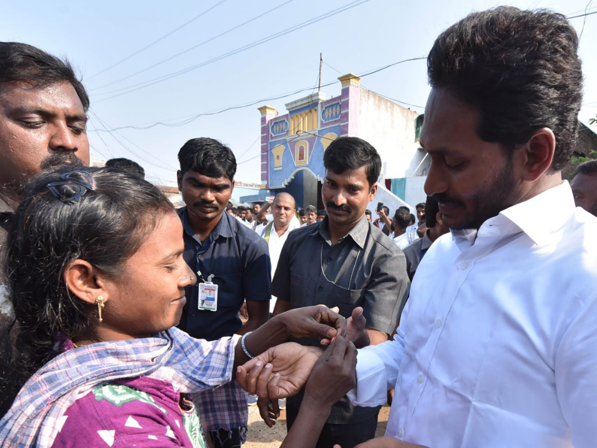 YS jagan padayatra at Srikakulam photo gallery - Sakshi16