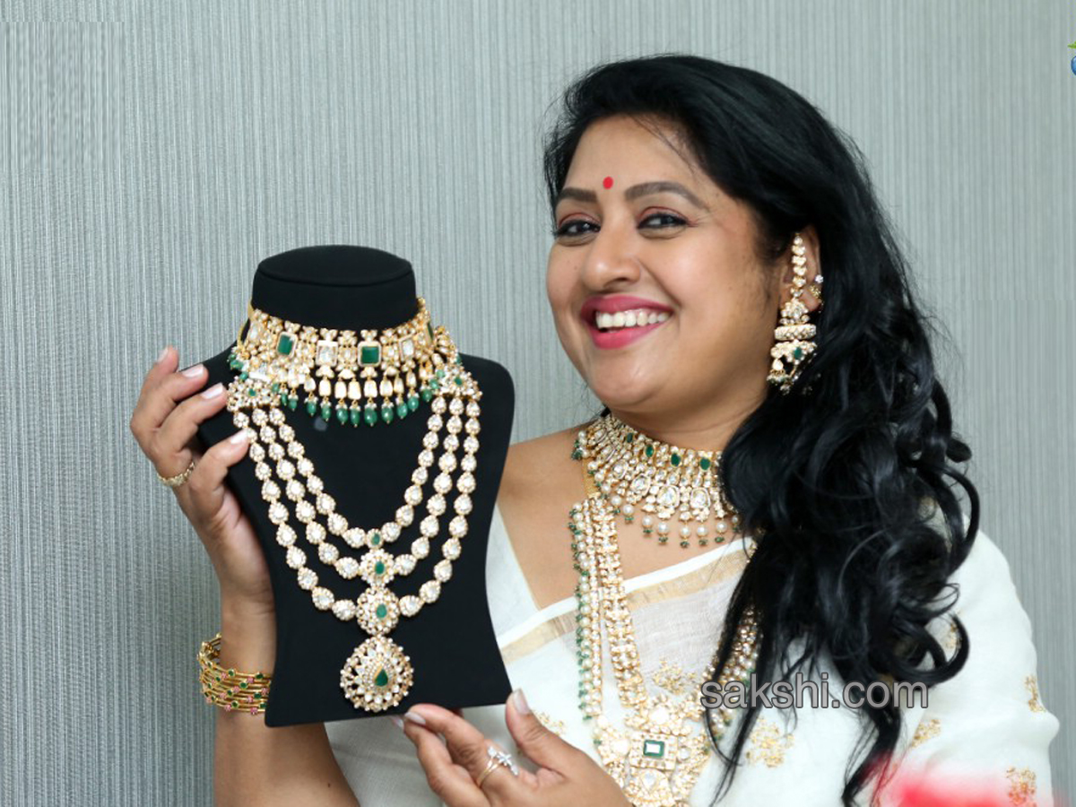 shanoor sana Gold shop opening In Somajiguda - Sakshi14