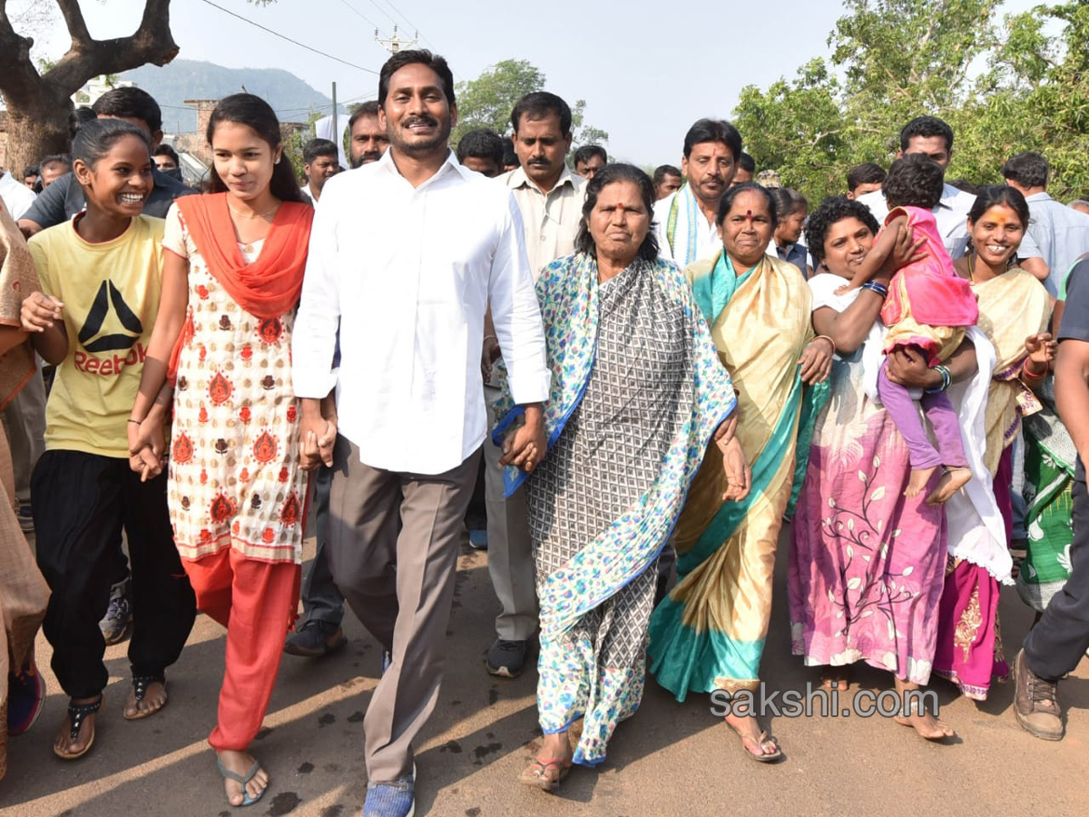 ys jagan prajasankalpayatra 332nd day - Sakshi12