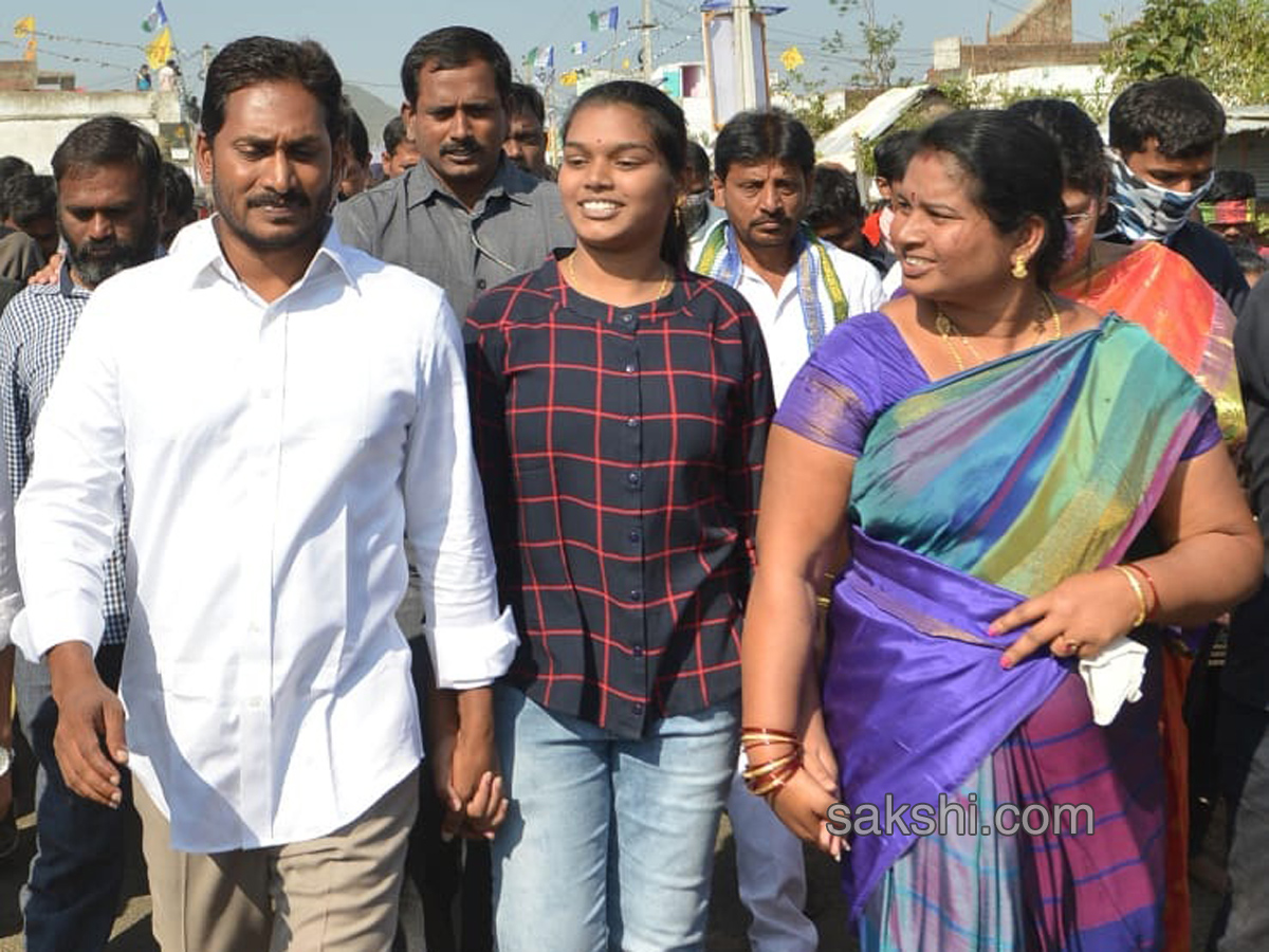 YS Jagan PrajaSankalpaYatra 333rd day - Sakshi16