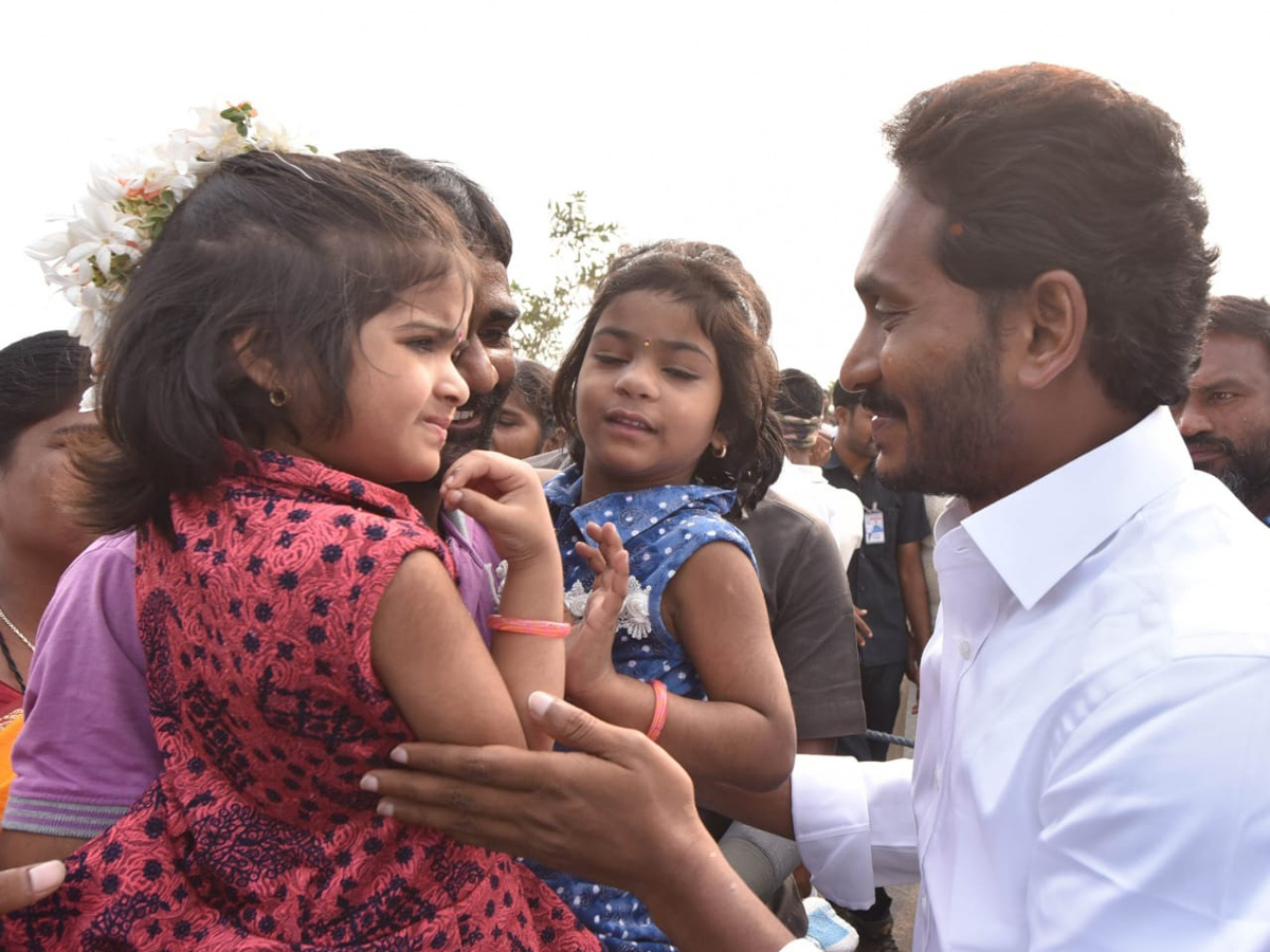 YS jagan padayatra at Srikakulam photo gallery - Sakshi14