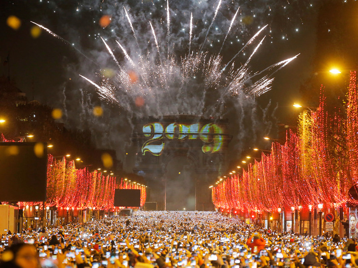 New Year 2019 celebrations Around the world Photo Gallery - Sakshi1