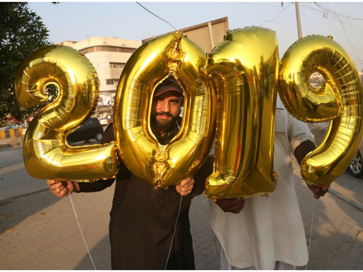 New Year 2019 celebrations Around the world Photo Gallery - Sakshi4