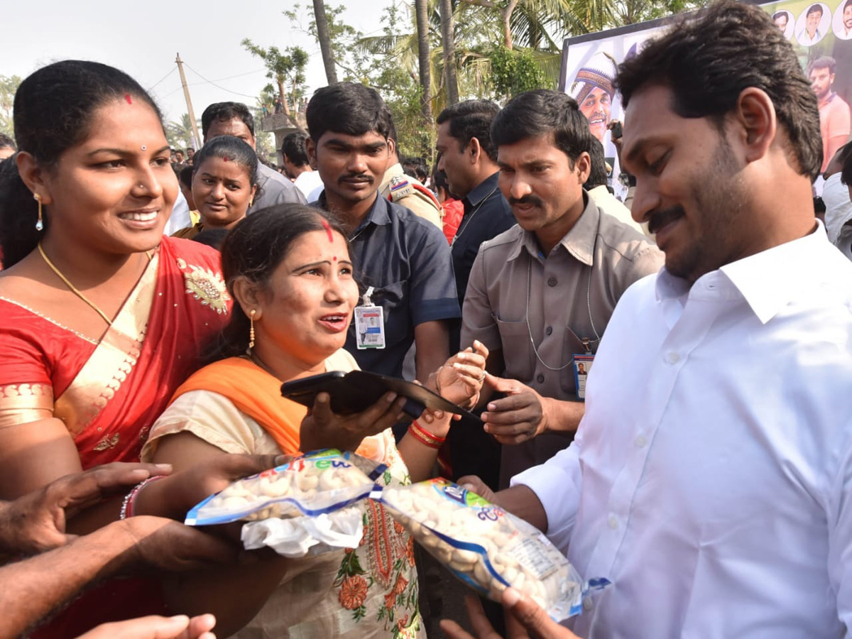 338th Day PrajaSankalpaYatra  - Sakshi9