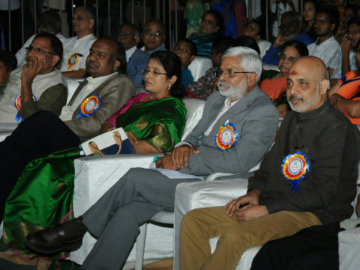 fashiomshow in chaithanyabharathi institute students - Sakshi3